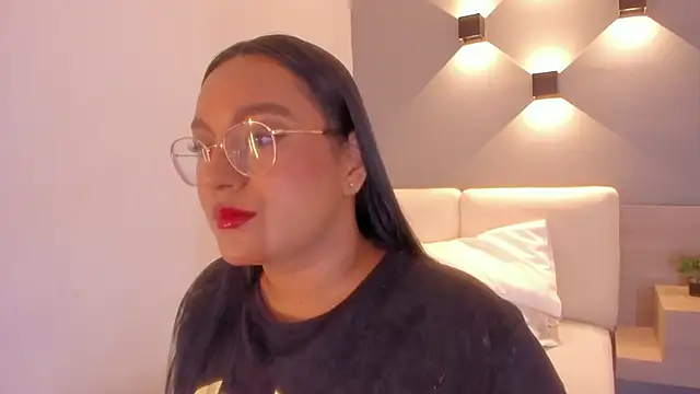 ellamontoya online show from 24, 9, 2025