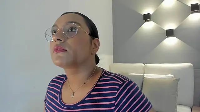 ellamontoya online show from 30, 9, 2025