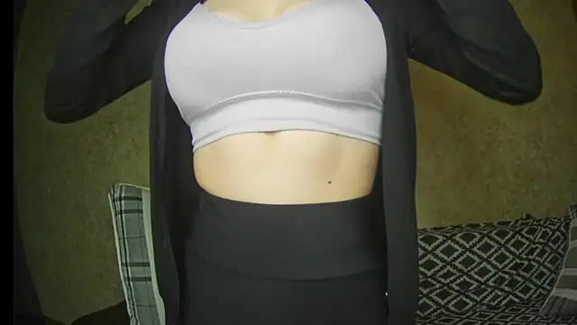 ElllaNuar online show from 3, 2, 2025