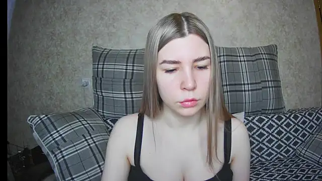 ElllaNuar online show from 13, 3, 2025