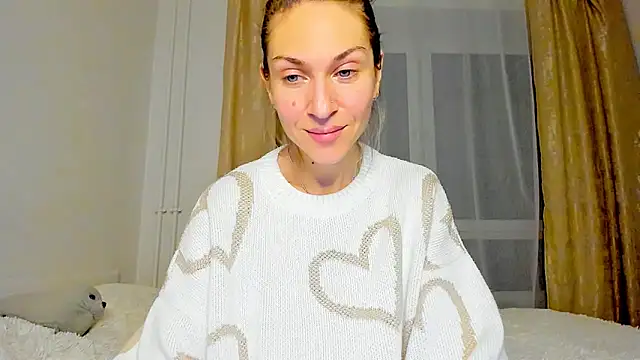 Mona Cruz online show from 15, 3, 2025