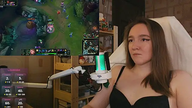 MoonlishSiren online show from 27, 7, 2026