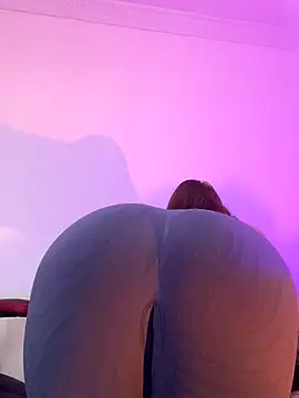 ValenGray online show from 6, 11, 2025