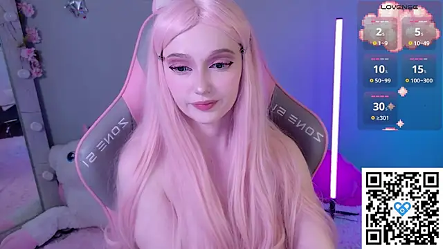 White kitty01 online show from 25, 5, 2026