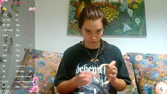 Sophie Bell online show from 13, 12, 2024