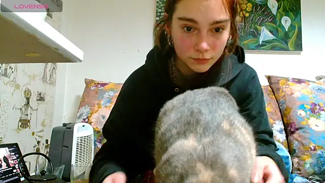 Sophie Bell online show from 19, 2, 2025