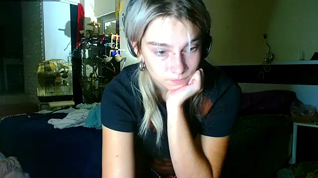 Sophie Bell online show from 10, 9, 2025