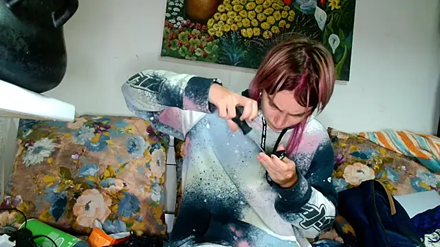 Sophie Bell online show from 3, 10, 2025