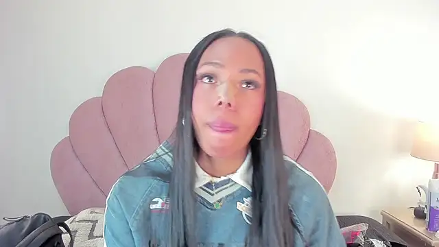 Nicole Paradise online show from 31, 10, 2025