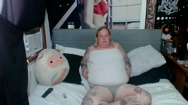 Snapshot of Trans_Girl_next_door420 chatting on 2, 7, 2026 Trans Girl next door420 online show from 2, 7, 2026