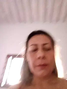 Snapshot of Mia-funny20 chatting on 8, 1, 2025 Mia-funny20 online show from 8, 1, 2025