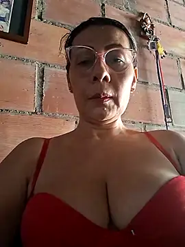 Snapshot of Mia-funny20 chatting on 28, 10, 2025 Mia-funny20 online show from 28, 10, 2025