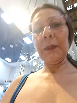 Mia-funny20 online show from 6, 1, 2026