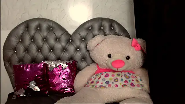 Snapshot of emma__cute__ chatting on 9, 2, 2025 emma cute online show from 9, 2, 2025