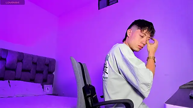 MarcusCollinss  online show from 9, 12, 2024