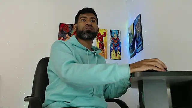 Snapshot of Enriblack92 chatting on 30, 12, 2024 Enriblack92 online show from 30, 12, 2024