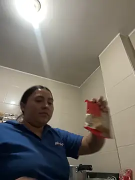 Snapshot of _lore_22 chatting on 7, 11, 2025 lore 22 online show from 7, 11, 2025