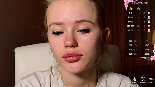 Snapshot of LexieLoree chatting on 22, 12, 2024 LexieLoree online show from 22, 12, 2024