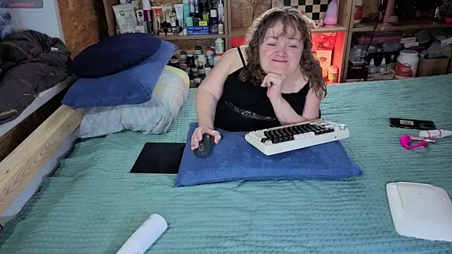 Snapshot of MiniNatalie chatting on 29, 11, 2025 MiniNatalie online show from 29, 11, 2025