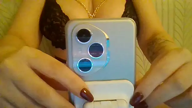 Snapshot of Twerkqueenn chatting on 23, 11, 2025 Twerkqueenn online show from 23, 11, 2025