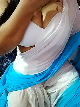 Snapshot of SHUBHI880 chatting on 5, 3, 2026 SHUBHI880 online show from 5, 3, 2026