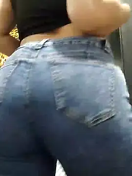 Snapshot of dulccemaria24 chatting on 10, 12, 2024 dulccemaria24 online show from 10, 12, 2024