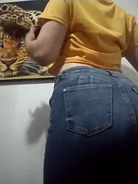 Snapshot of dulccemaria24 chatting on 16, 11, 2025 dulccemaria24 online show from 16, 11, 2025