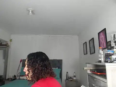 Corina hot online show from 3, 1, 2025