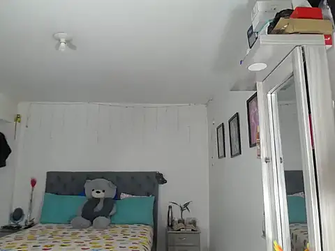 Corina hot online show from 16, 10, 2025