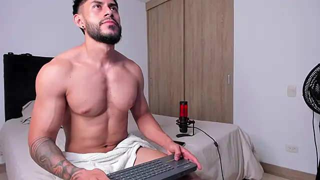 Snapshot of alexxxmachine chatting on 27, 2, 2025 alexxxmachine online show from 27, 2, 2025