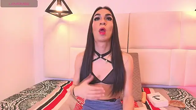 Mia thompson 19 online show from 18, 3, 2025