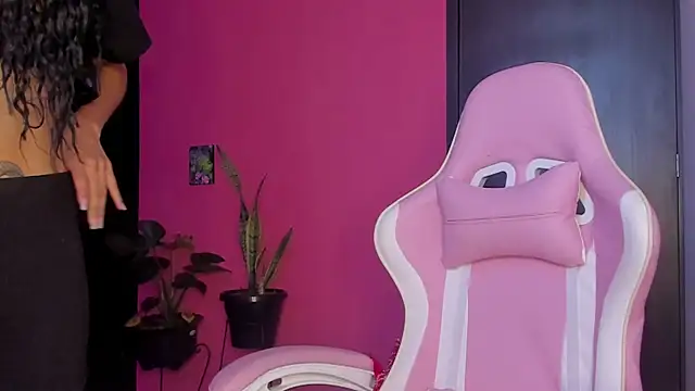 Juanadearco5 online show from 1, 12, 2024