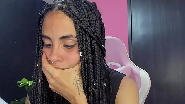 Juanadearco5 online show from 7, 12, 2024