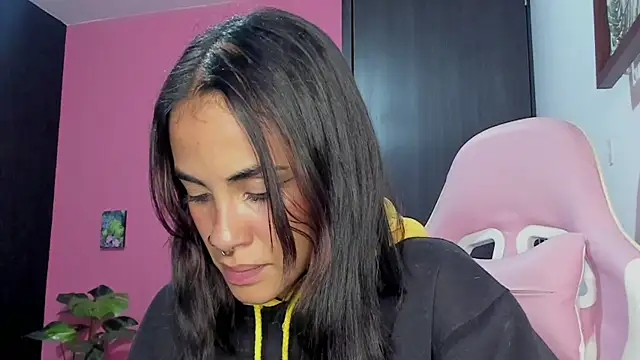 Juanadearco5 online show from 17, 12, 2024