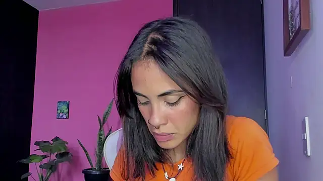 Juanadearco5 online show from 18, 12, 2024