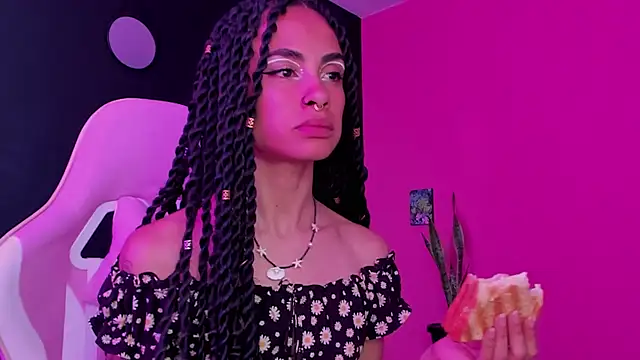 Juanadearco5 online show from 17, 1, 2025