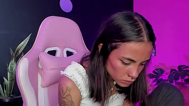 Juanadearco5 online show from 10, 2, 2025