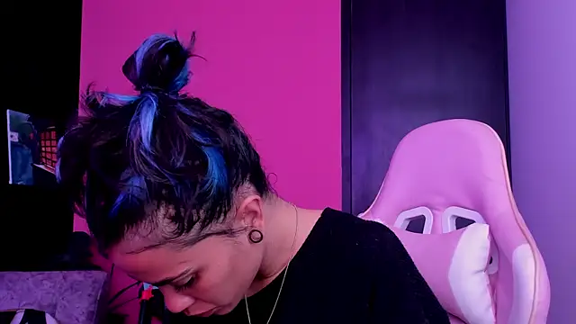 Juanadearco5 online show from 24, 10, 2025