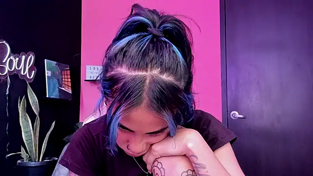 Juanadearco5 online show from 10, 11, 2025