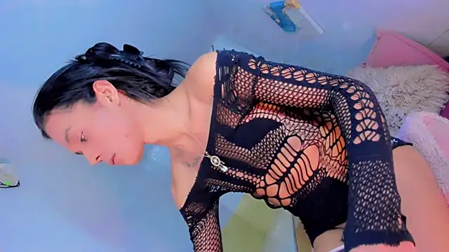 Snapshot of gilbanys_22 chatting on 15, 2, 2025 gilbanys 22 online show from 15, 2, 2025