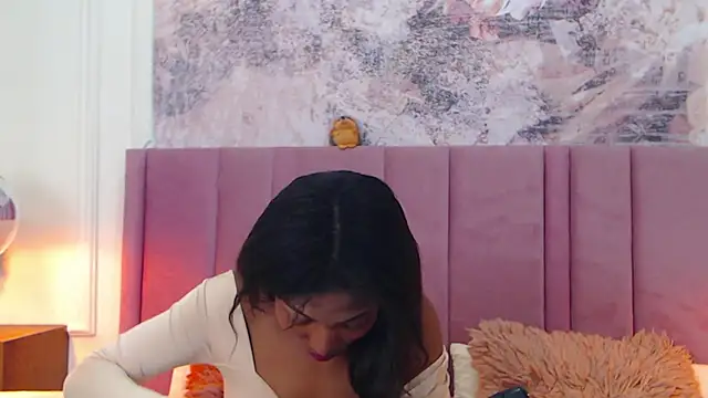 SabrinaDevill online show from 28, 11, 2025