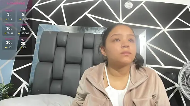 Snapshot of Tiffanny_Rose_ chatting on 11, 1, 2025 Tiffanny Rose online show from 11, 1, 2025