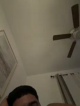 Snapshot of elwhite1996 chatting on 17, 11, 2025 elwhite1996 online show from 17, 11, 2025