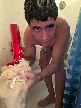 Snapshot of elwhite1996 chatting on 16, 12, 2025 elwhite1996 online show from 16, 12, 2025