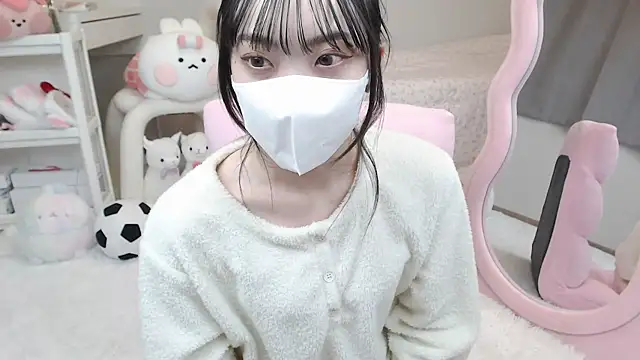 momo room online show from 28, 12, 2024