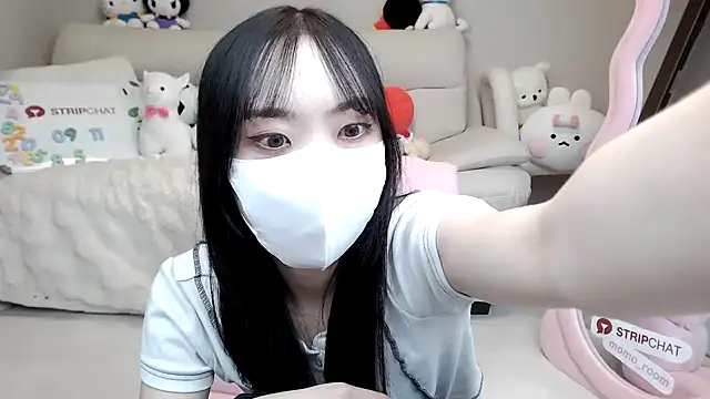 momo room online show from 11, 9, 2025