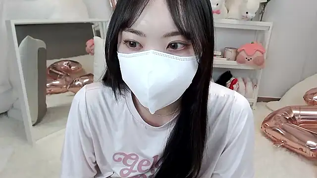 momo room online show from 24, 5, 2026