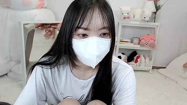 momo room online show from 30, 5, 2026