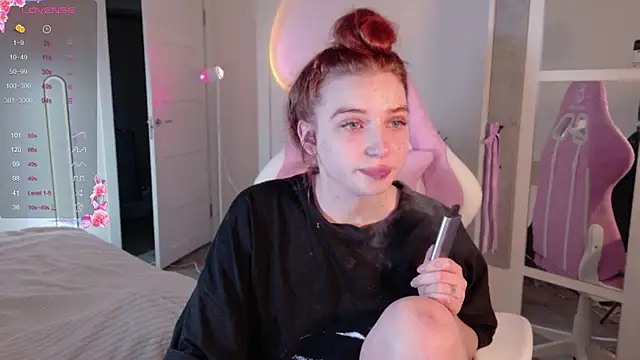 cinnabon girls online show from 13, 10, 2025