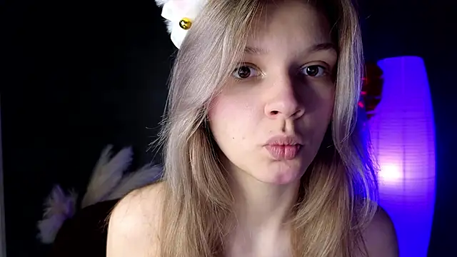 LitaBrom online show from 5, 3, 2025